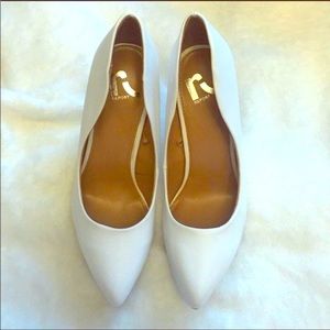 Report heels